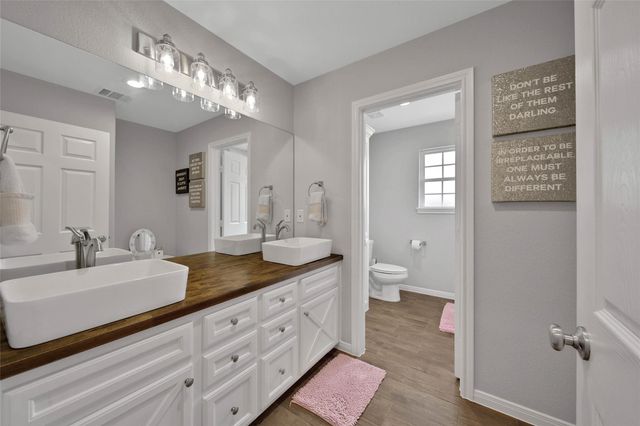 2063 White Buck Court, Cleveland, TX 77328