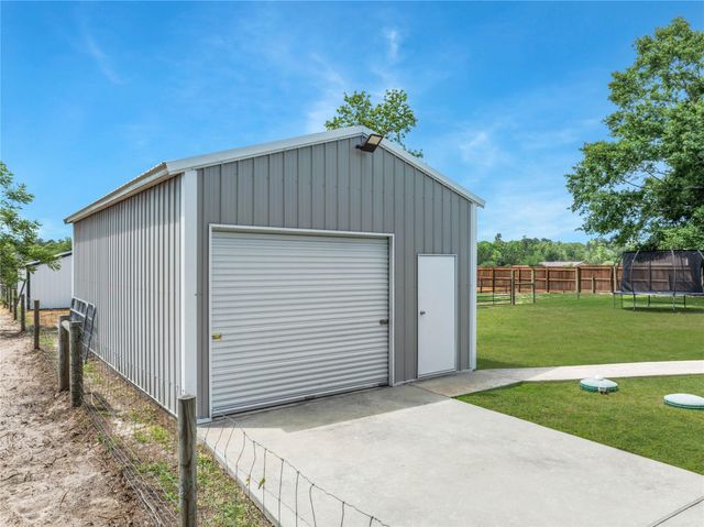 2063 White Buck Court, Cleveland, TX 77328