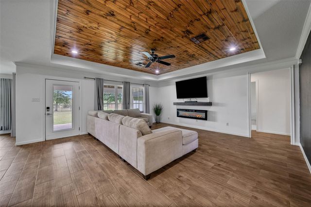 2063 White Buck Court, Cleveland, TX 77328