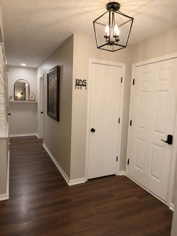 2740 Golden Oaks Drive, Fayetteville, AR 72703
