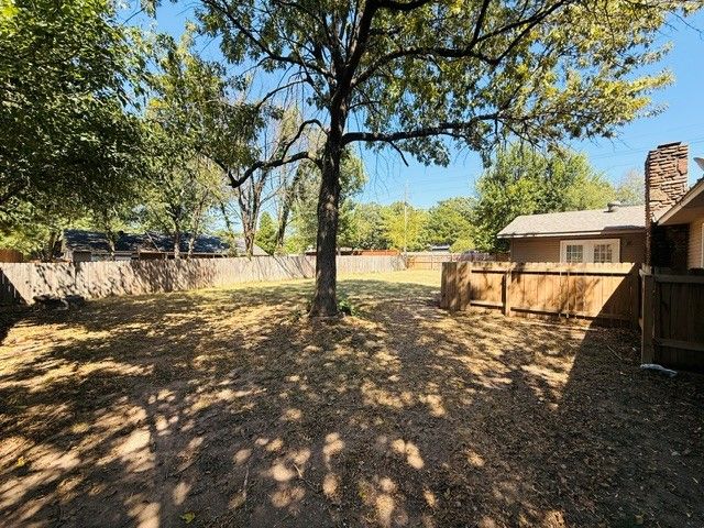 2740 Golden Oaks Drive, Fayetteville, AR 72703
