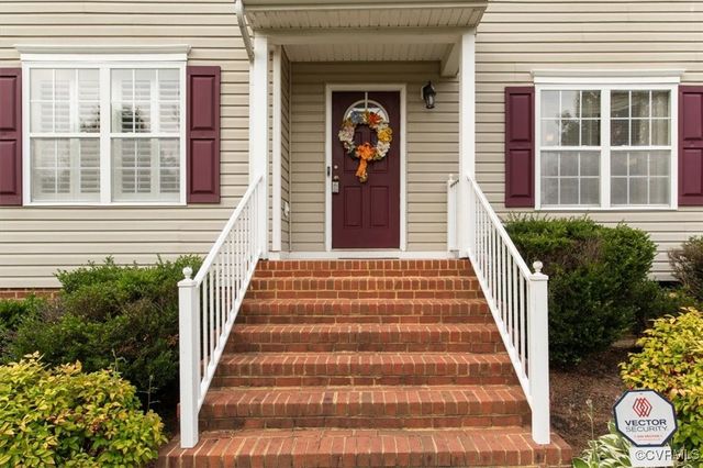3312 Greenham Dr, Chester, VA 23831