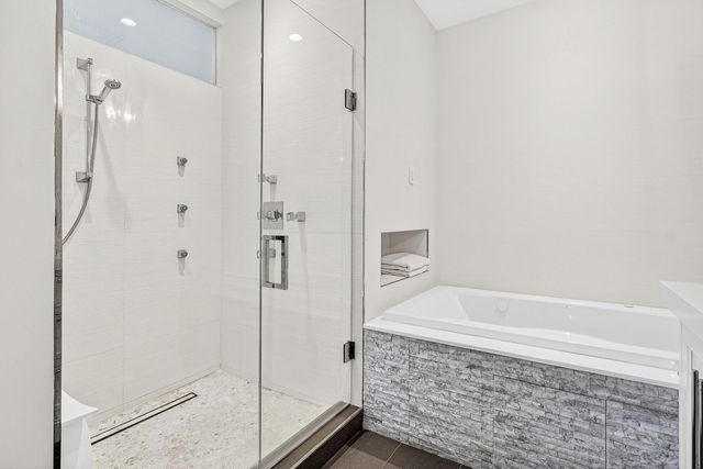 605 NE 19th Avenue, Deerfield Beach, FL 33441