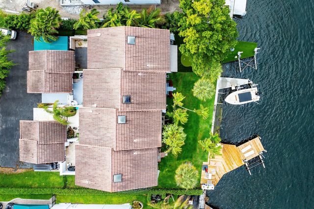 605 NE 19th Avenue, Deerfield Beach, FL 33441
