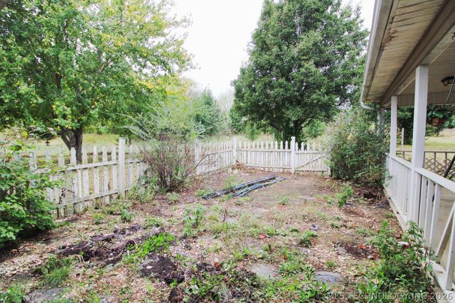 15085 Box Elder Road, Okmulgee, OK 74447