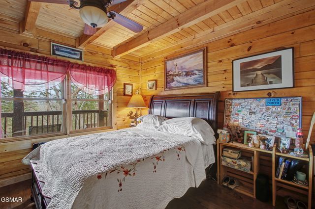 1023 Gordon Way, Sevierville, TN 37876