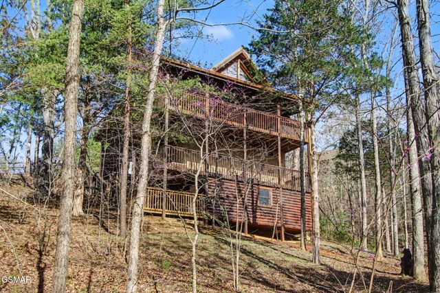 1023 Gordon Way, Sevierville, TN 37876