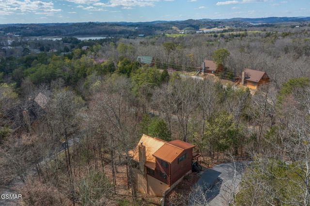 1023 Gordon Way, Sevierville, TN 37876