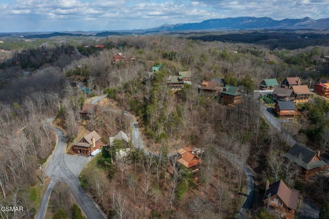 1023 Gordon Way, Sevierville, TN 37876