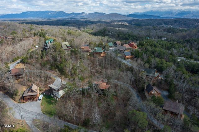 1023 Gordon Way, Sevierville, TN 37876