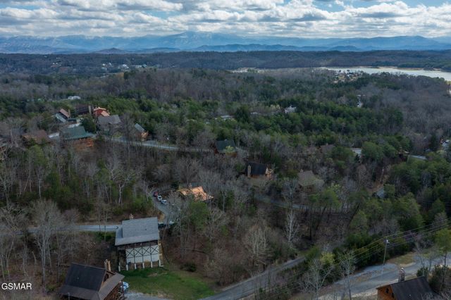 1023 Gordon Way, Sevierville, TN 37876