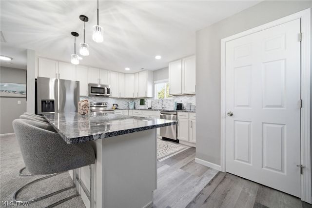 740 N Huntington Street, Medina, OH 44256