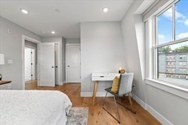42 Bow St 5, Somerville, MA 02143
