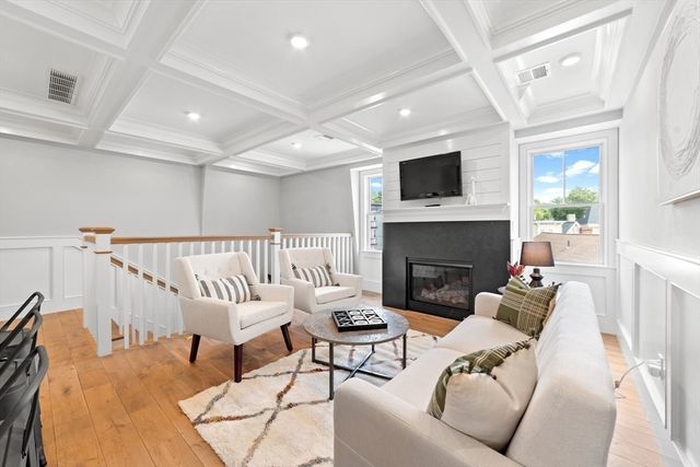 42 Bow St 5, Somerville, MA 02143