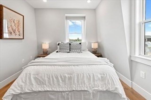42 Bow St 5, Somerville, MA 02143