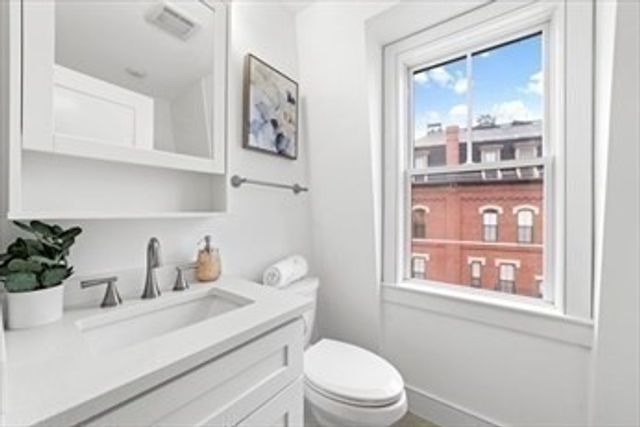 42 Bow St 5, Somerville, MA 02143