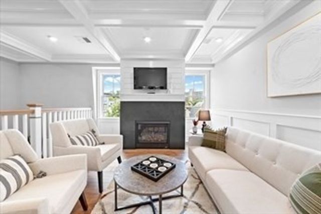 42 Bow St 5, Somerville, MA 02143