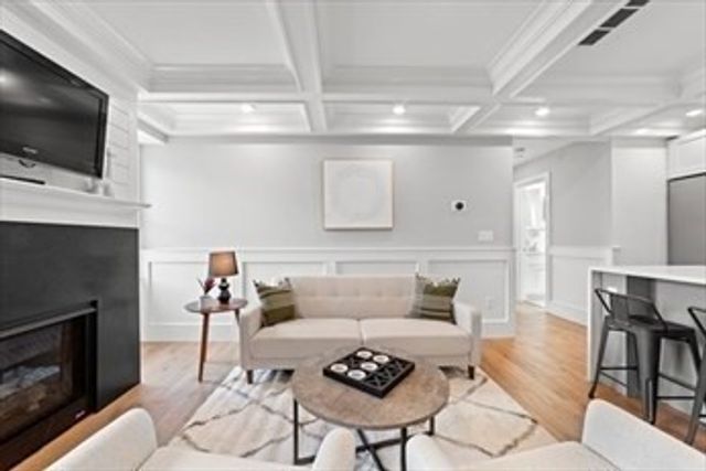42 Bow St 5, Somerville, MA 02143
