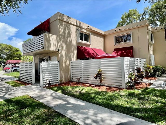 14327 SW 97th Ln, Miami, FL 33186