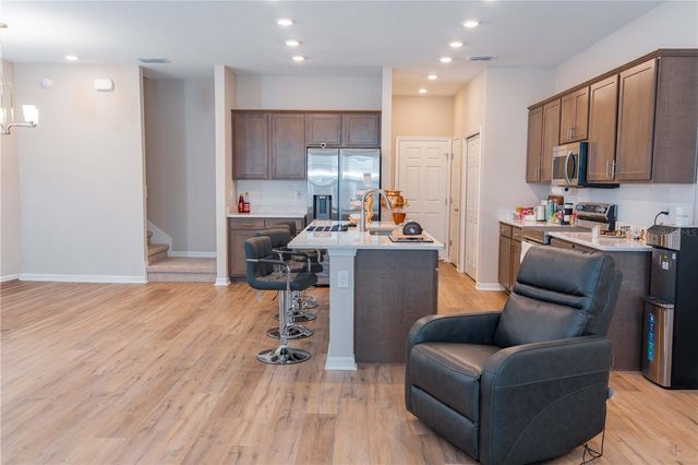 387 CROSSINGS AVENUE, St Cloud, FL 34771