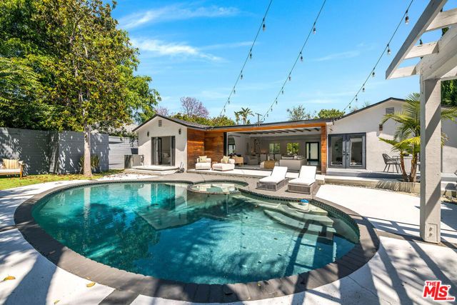 14806 Greenleaf Street, Sherman Oaks, CA 91403