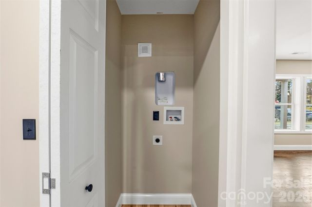 1397 Dutch Cove Road, Canton, NC 28716