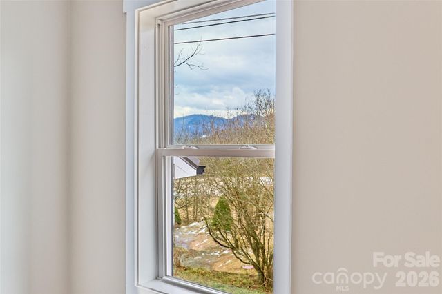 1397 Dutch Cove Road, Canton, NC 28716