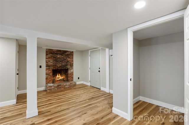 1397 Dutch Cove Road, Canton, NC 28716