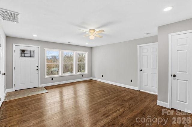 1397 Dutch Cove Road, Canton, NC 28716