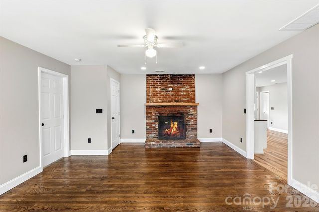 1397 Dutch Cove Road, Canton, NC 28716