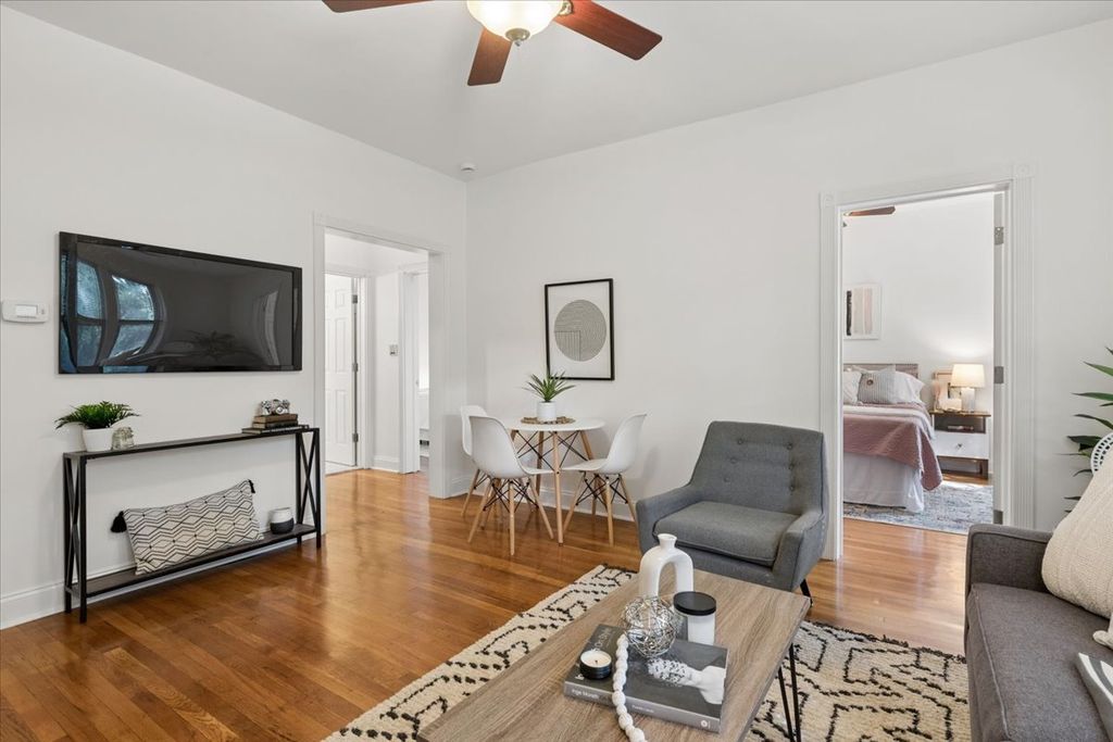 2314 W Byron Street 1, Chicago, IL 60618 — photo 3