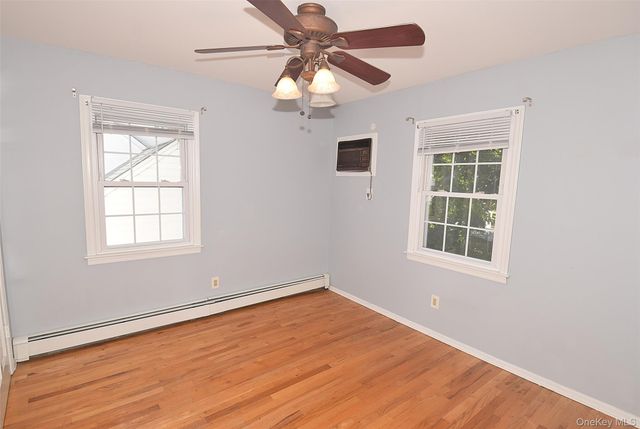 95 Krug Place, Mineola, NY 11501