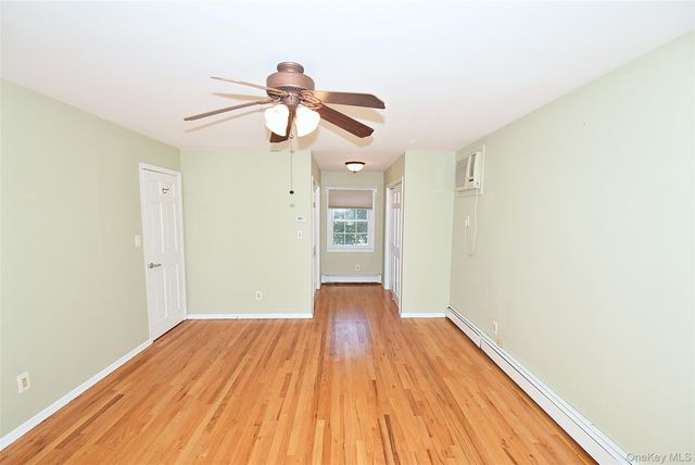 95 Krug Place, Mineola, NY 11501
