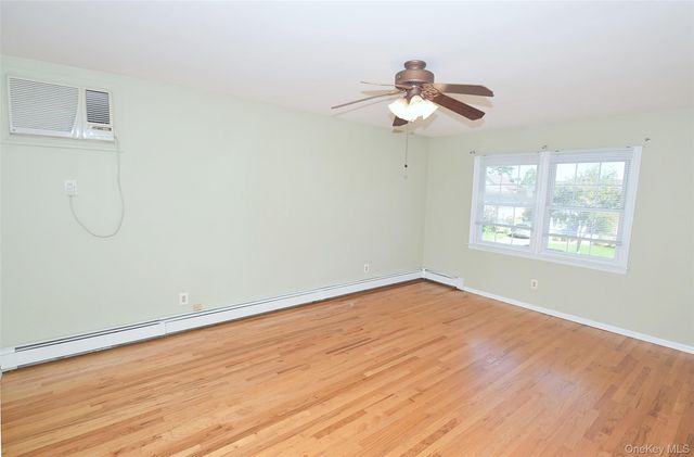 95 Krug Place, Mineola, NY 11501
