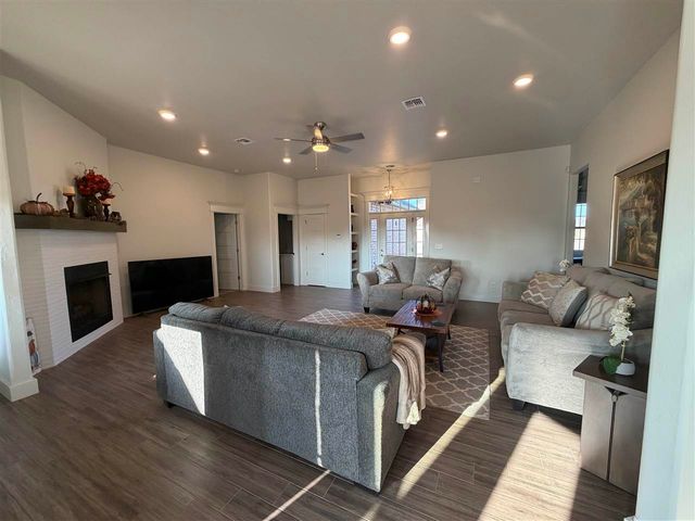 2602 SW 68th ST, Lawton, OK 73505