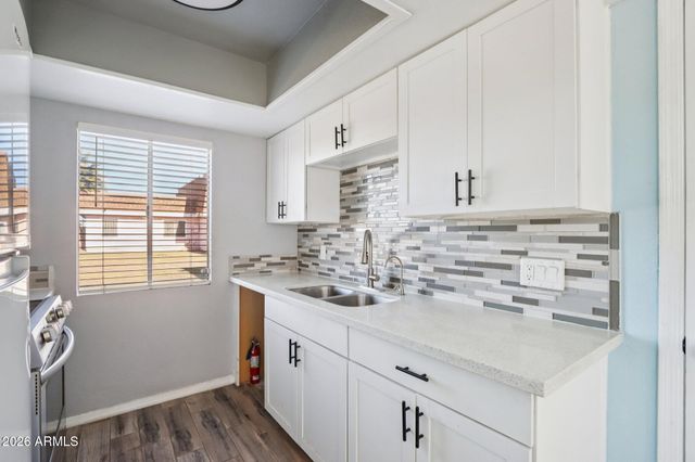 3430 W EL CAMINITO Drive 26, Phoenix, AZ 85051