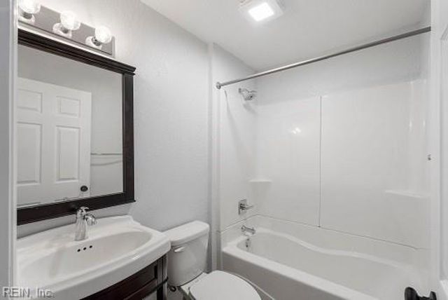 1448 Whaleyville BLVD, Suffolk, VA 23434