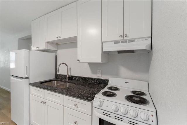 1448 Whaleyville BLVD, Suffolk, VA 23434