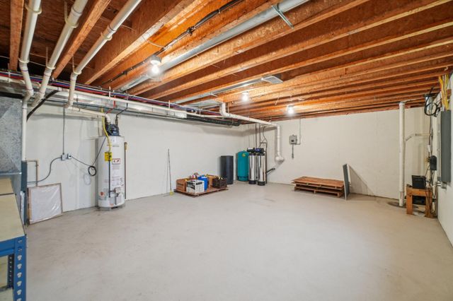 4750 S Zeeb Road, Lodi Twp, MI 48103