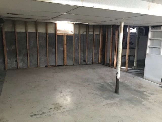 16 164th Place, Calumet City, IL 60409