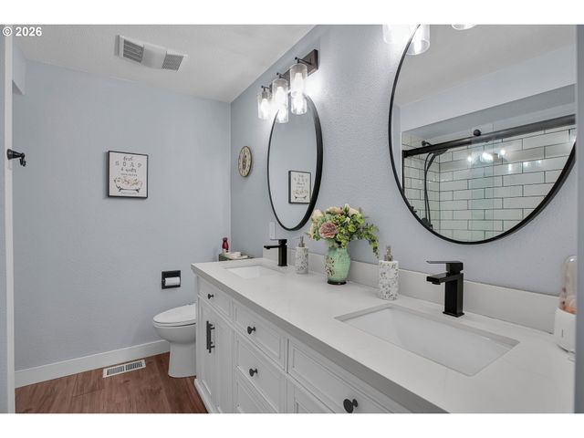 14400 S IRONWOOD Rd, Oregon City, OR 97045