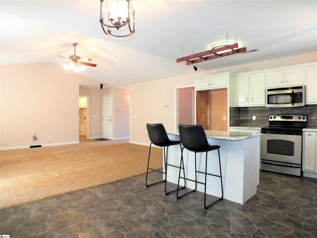 21 Glen Martin Lane, Piedmont, SC 29673