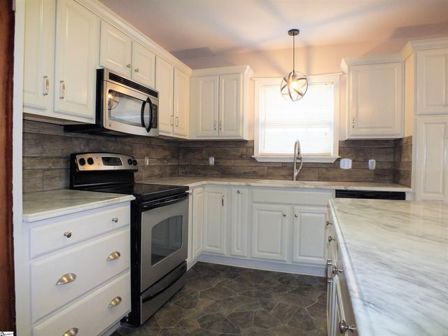 21 Glen Martin Lane, Piedmont, SC 29673