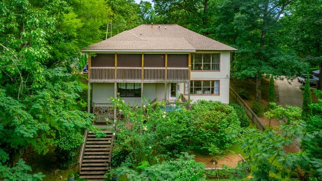 1033 Clift Cave Drive, Soddy Daisy, TN 37379