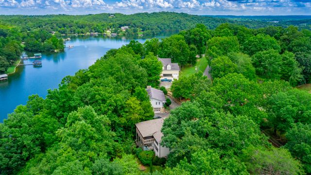 1033 Clift Cave Drive, Soddy Daisy, TN 37379