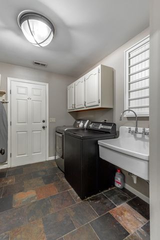 1033 Clift Cave Drive, Soddy Daisy, TN 37379