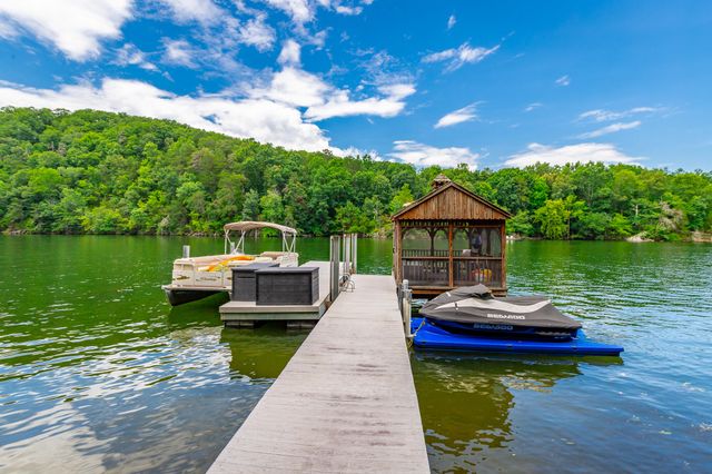 1033 Clift Cave Drive, Soddy Daisy, TN 37379
