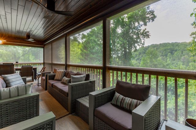 1033 Clift Cave Drive, Soddy Daisy, TN 37379
