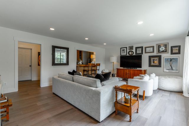 1033 Clift Cave Drive, Soddy Daisy, TN 37379