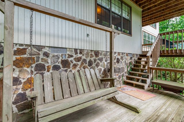 1033 Clift Cave Drive, Soddy Daisy, TN 37379